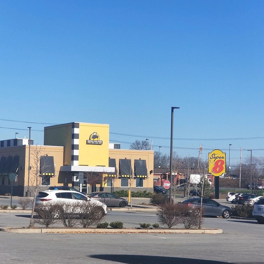 Super 8 By Wyndham Middletown Motel Buitenkant foto