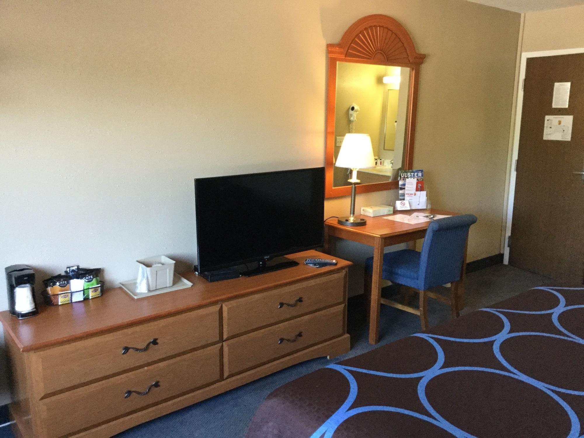 Super 8 By Wyndham Middletown Motel Buitenkant foto