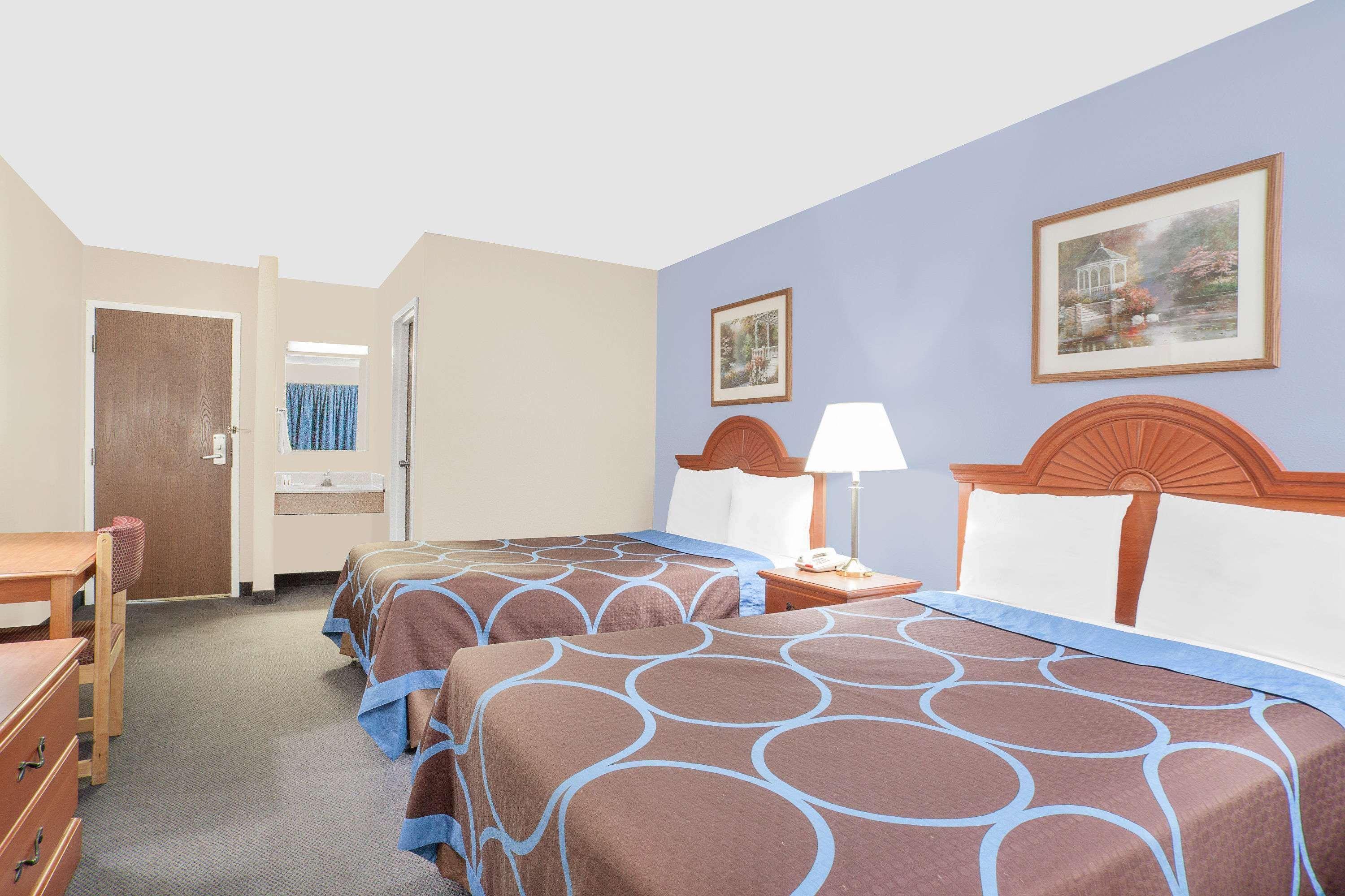 Super 8 By Wyndham Middletown Motel Buitenkant foto