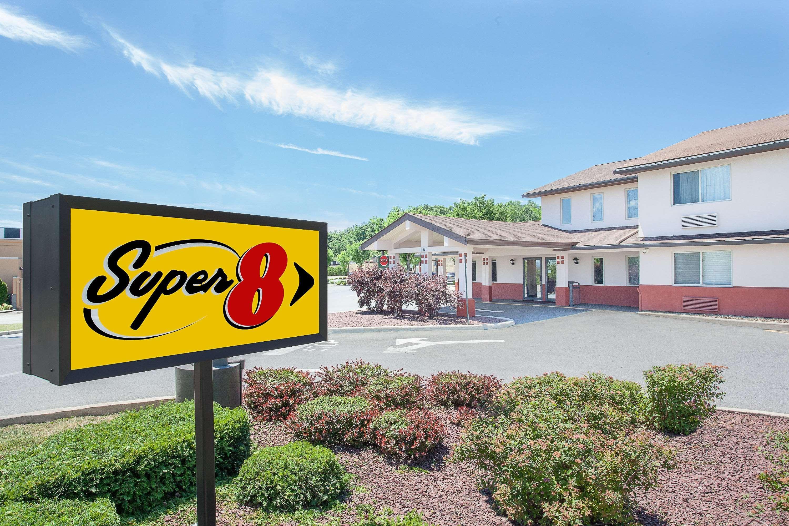 Super 8 By Wyndham Middletown Motel Buitenkant foto